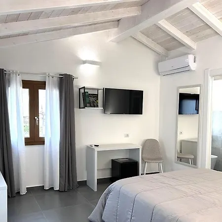 Longevity מלון *